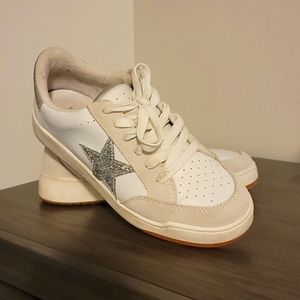 Steven NY Sneaker, Womens 8.5 M, White